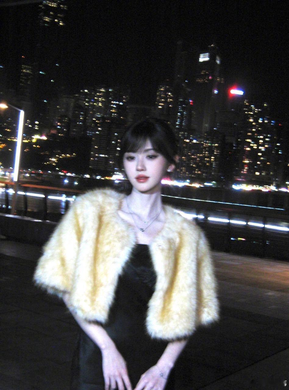 鞠婧祎贵气千金鞠婧祎拿捏千金风 小鞠一整个拿捏千金风～ 