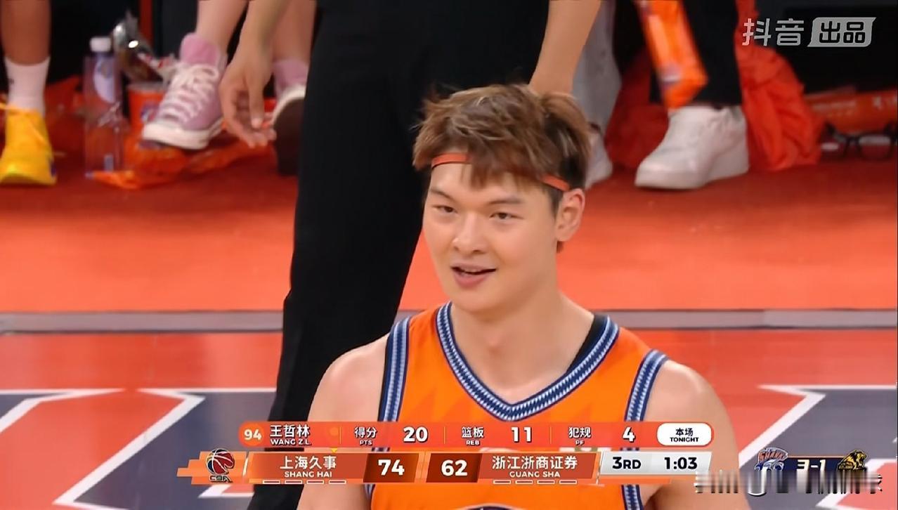 上海久事中锋王哲林真是燃尽了自己！在今天上海久事主场以103：82大胜浙江浙商证