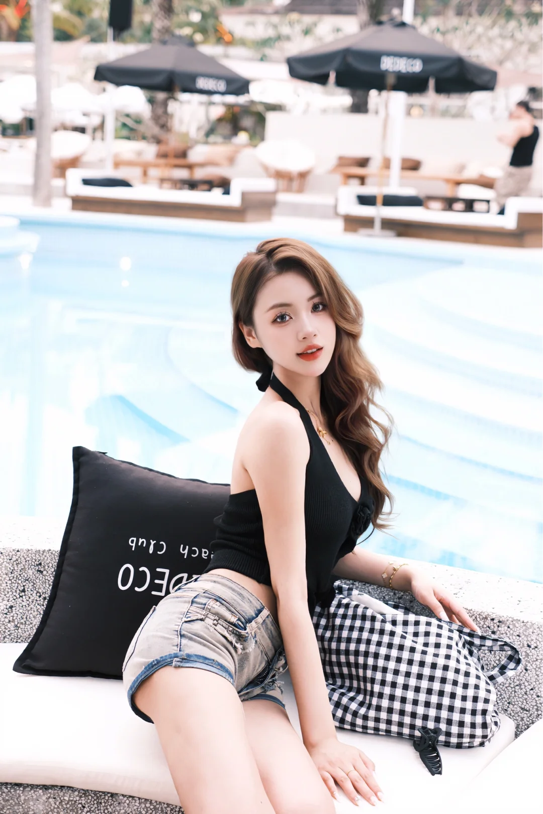 在万宁｜DEDECE海滩泳池餐吧🏖️