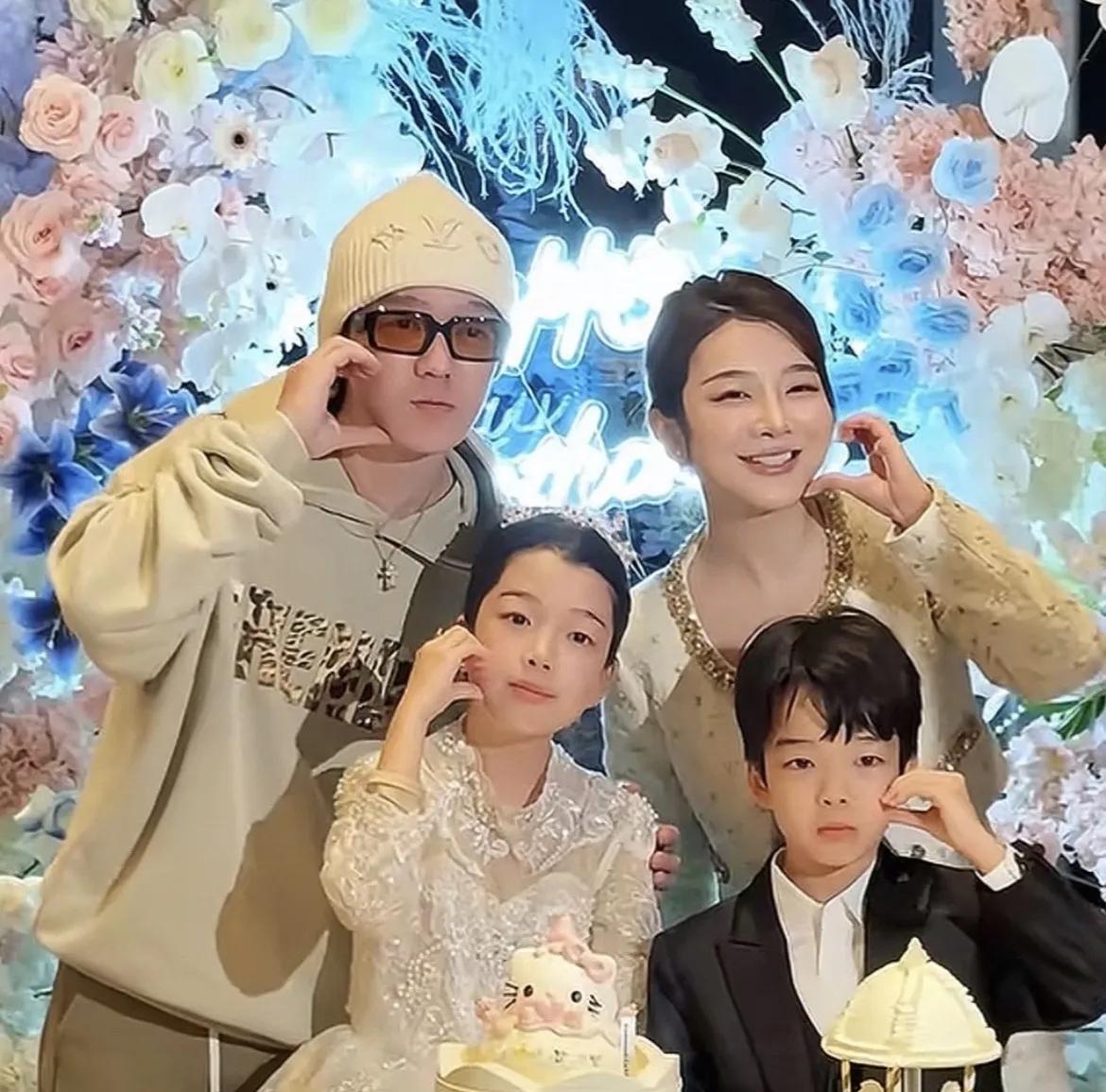 2017年，王栎鑫在妻子吴雅婷怀二胎时，竟让她生完孩子去找更爱的人，这话当时让吴