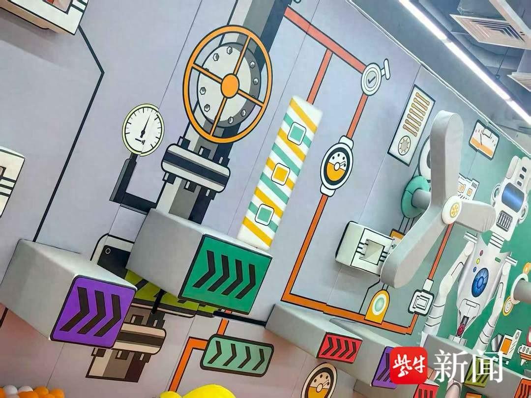 山西阳泉，女子带着自己的初中生女儿到这里游玩，游乐设施“故障”，孩子从高处摔落受