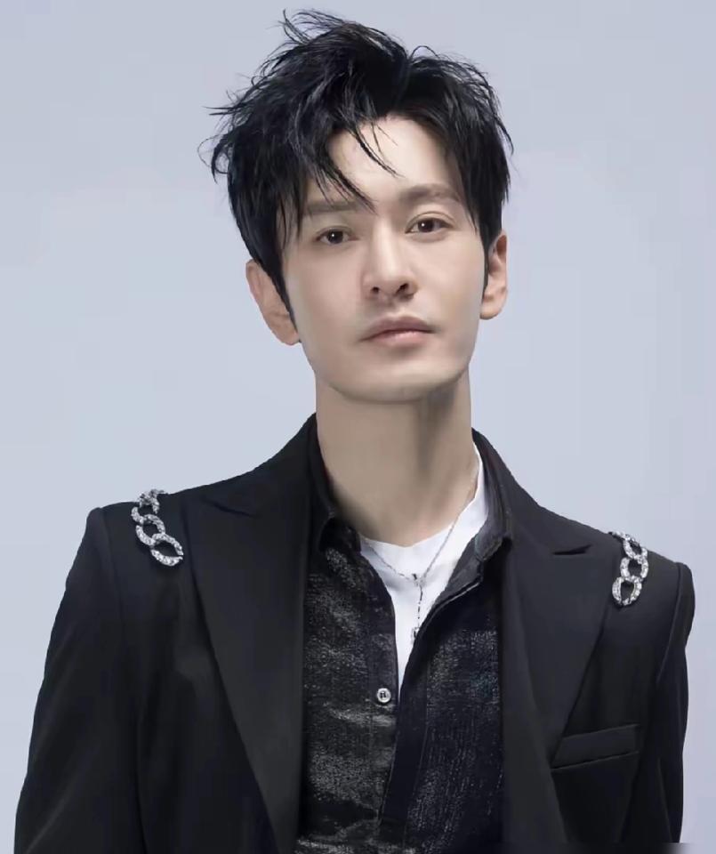 黄晓明当着镜头红了眼：以前人家求我我不接 现在我求人人只客套
你是不是也跟着踩过