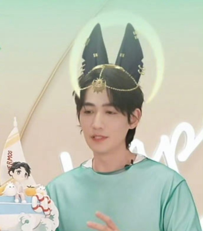嗯翻出一个好玩好玩的梗膳魔师当初直播的时候那个头像效果[笑cry]Ps没有碰瓷的