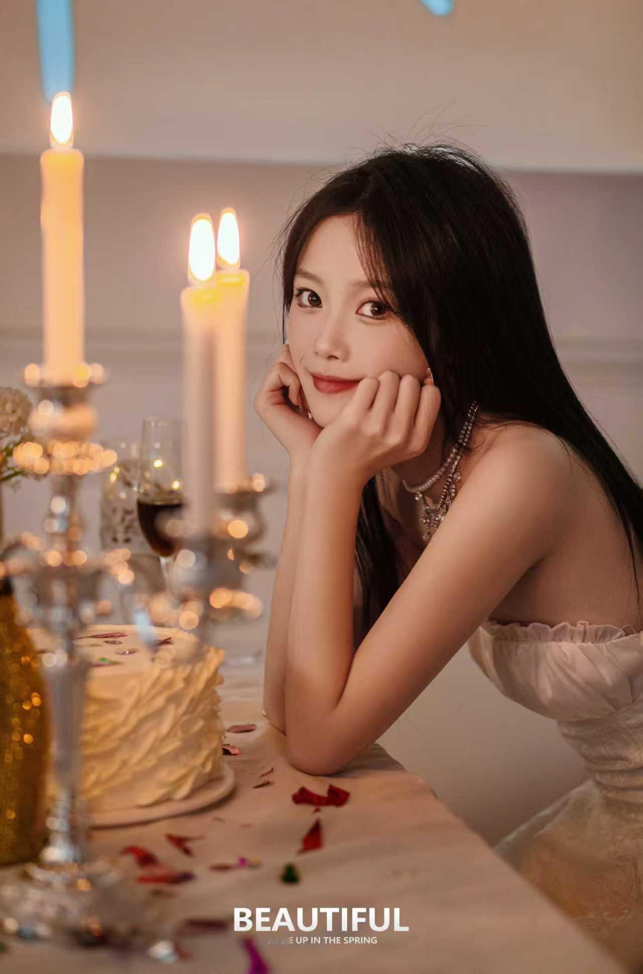 生日是每年只属于你自己的节日，当然要拍一组仪式感满满的照片啊！🎂🕯️ 一袭你