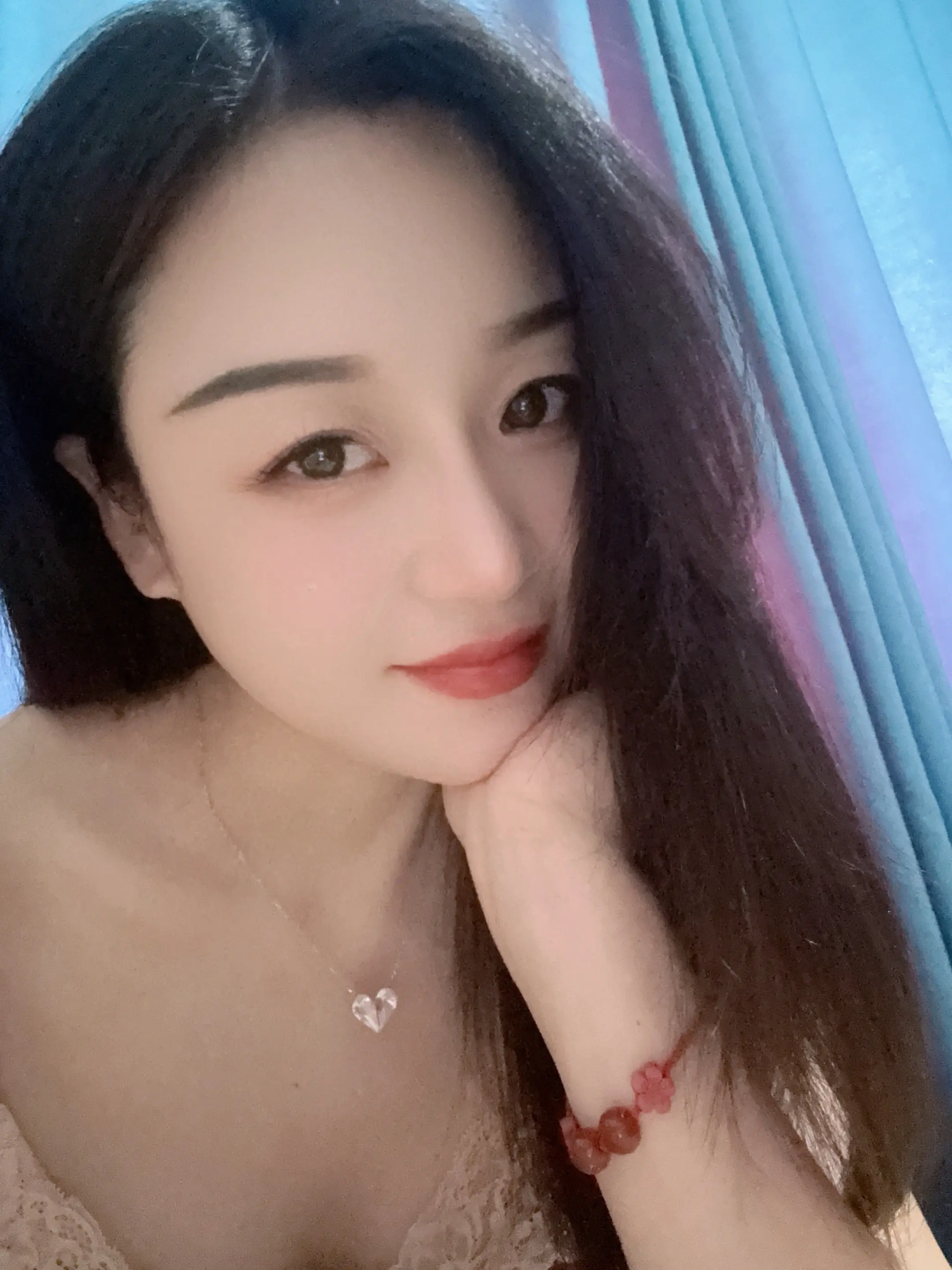 “所有伤害你的人  都是权衡利弊之后的   那些破坏你精神健康的人  ...