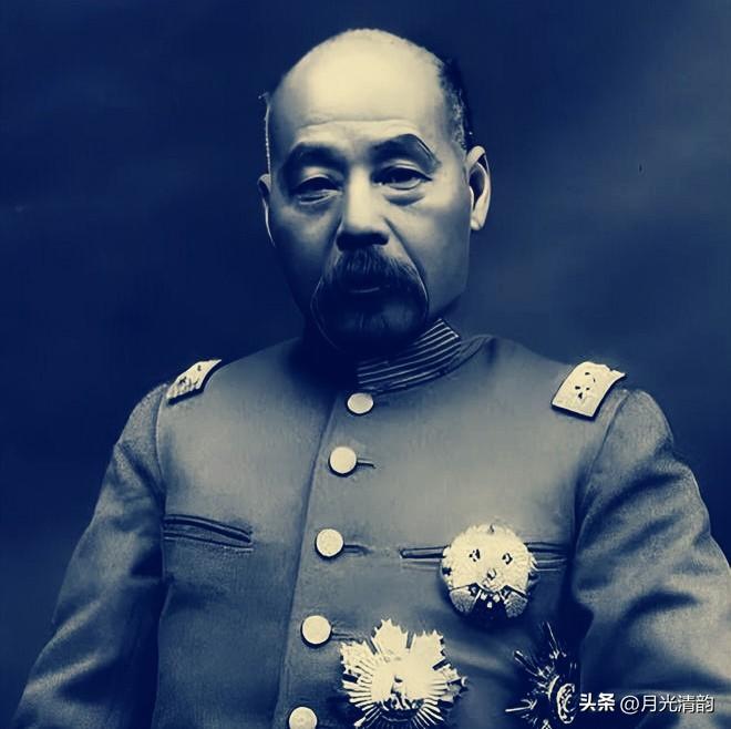 1917年的北京，刚刚换了一个总统。这个人做的第一件事，不是发表就职演说，不是召