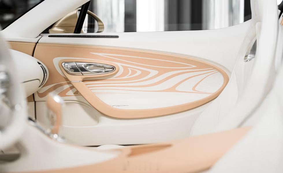 布加迪最新定制化作品Bugatti Mistral "La Perle Rare