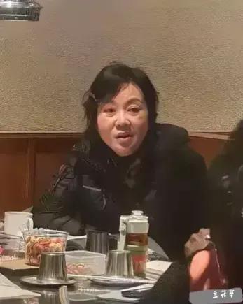 她是谁？
如果你能认出她，那你一定对当前的影视剧了解得深透、彻底。
从2004年