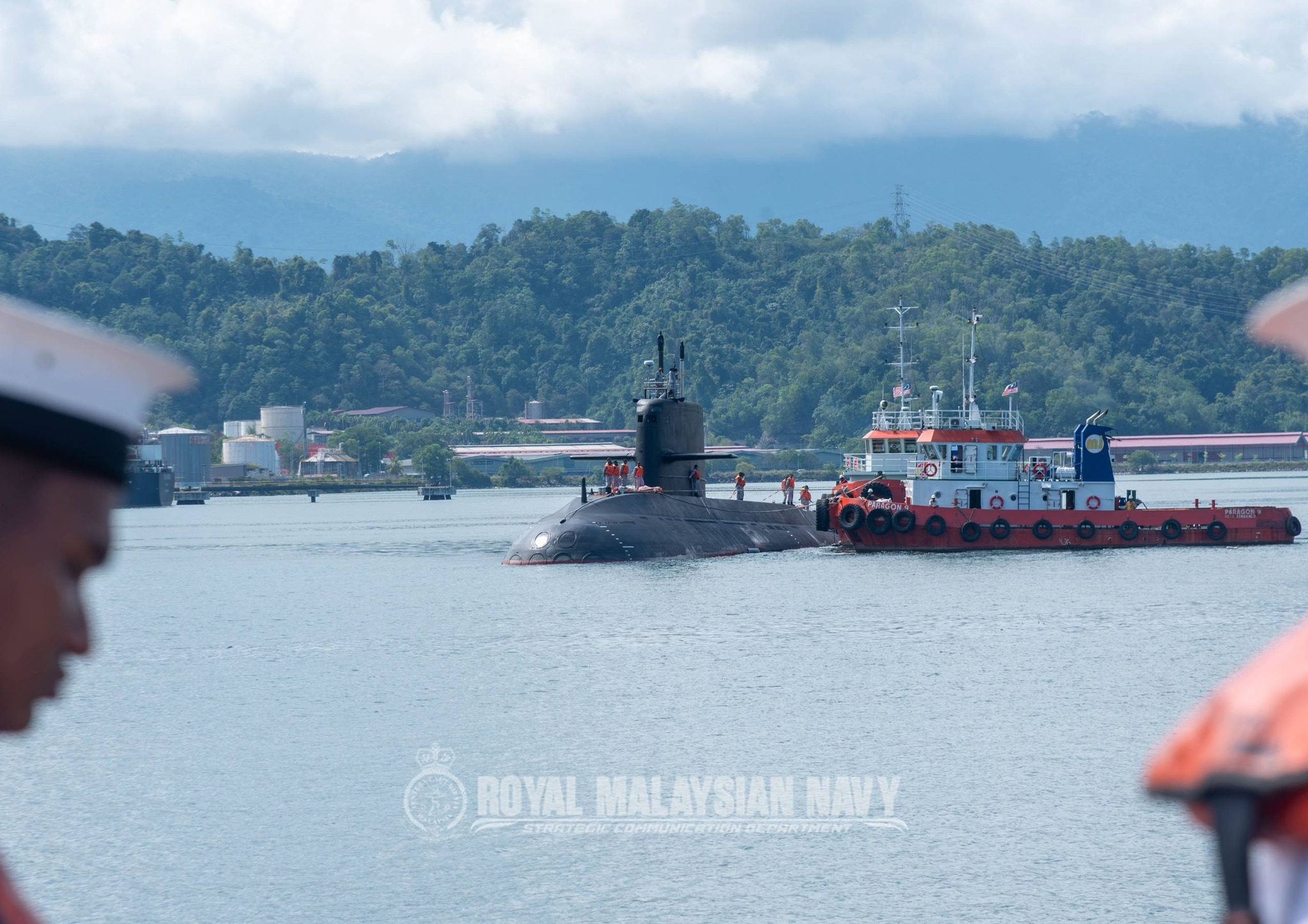 巴基斯坦海军在三亚接装汉果号潜艇后，已经启航回国，5月8日抵达马来西亚访问，顺道