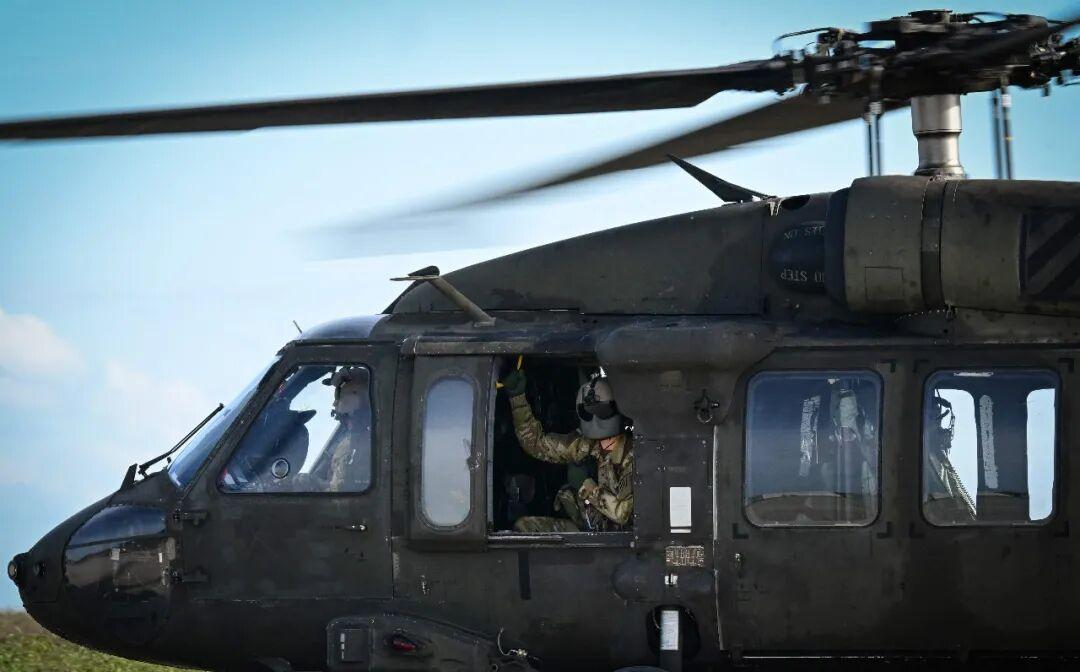 伊朗赢了军事，输了民生
之前伊朗部族击落两架营救F-35飞行员的美军黑鹰，外界都