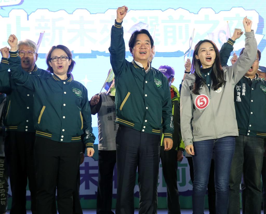“台独金孙”要做“台湾版泽连斯基（司机）”？台湾将在10天后迎来“大选”，民进党