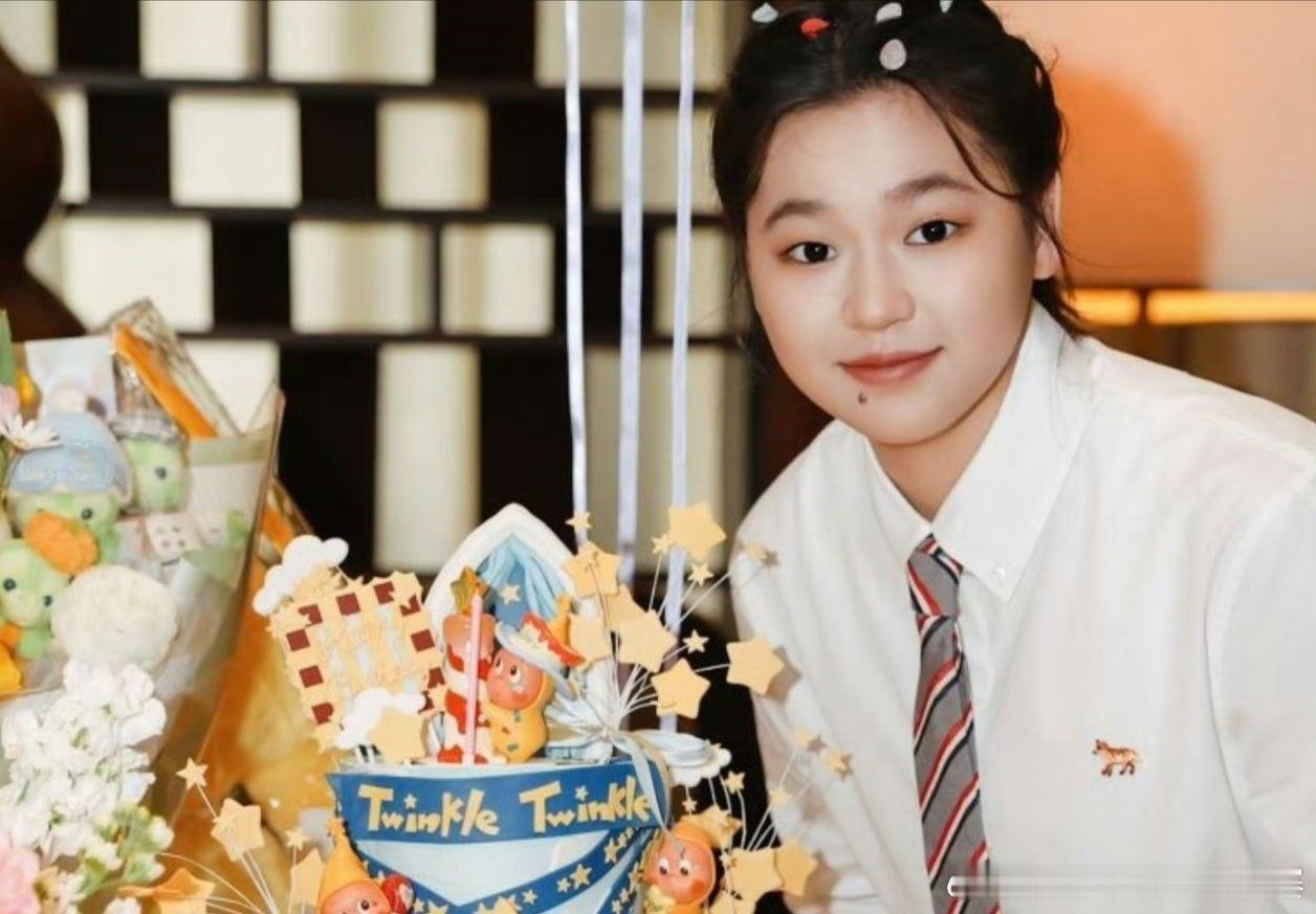 媒体谈全红婵被骂事件：发育期状态波动本是常态，畸形心态与流量作祟酿成网暴近日，奥