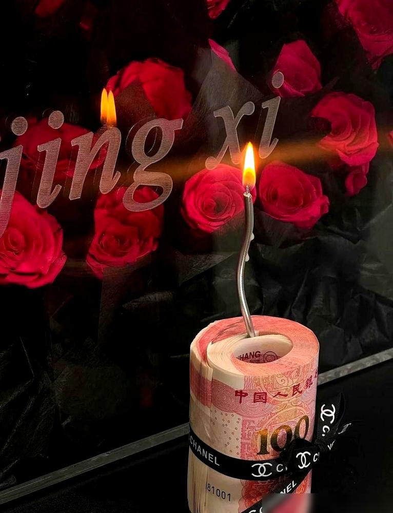 千万别跟一个正在走下坡路的人上床。我认真的。那不是上床，那是换命。他身上的那股子