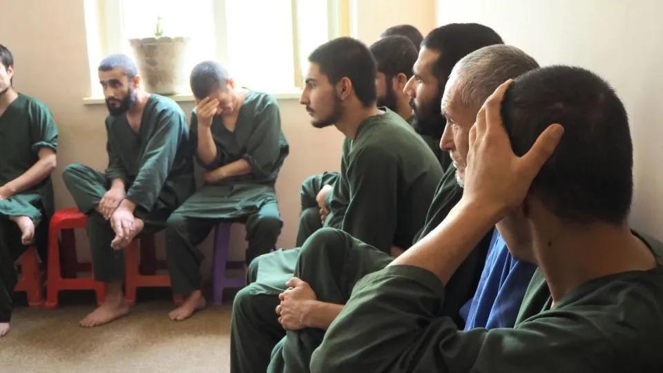 当地时间4月28日凌晨，德国拿出硬气态度，不拖泥带水，连夜把25名阿富汗籍罪犯遣