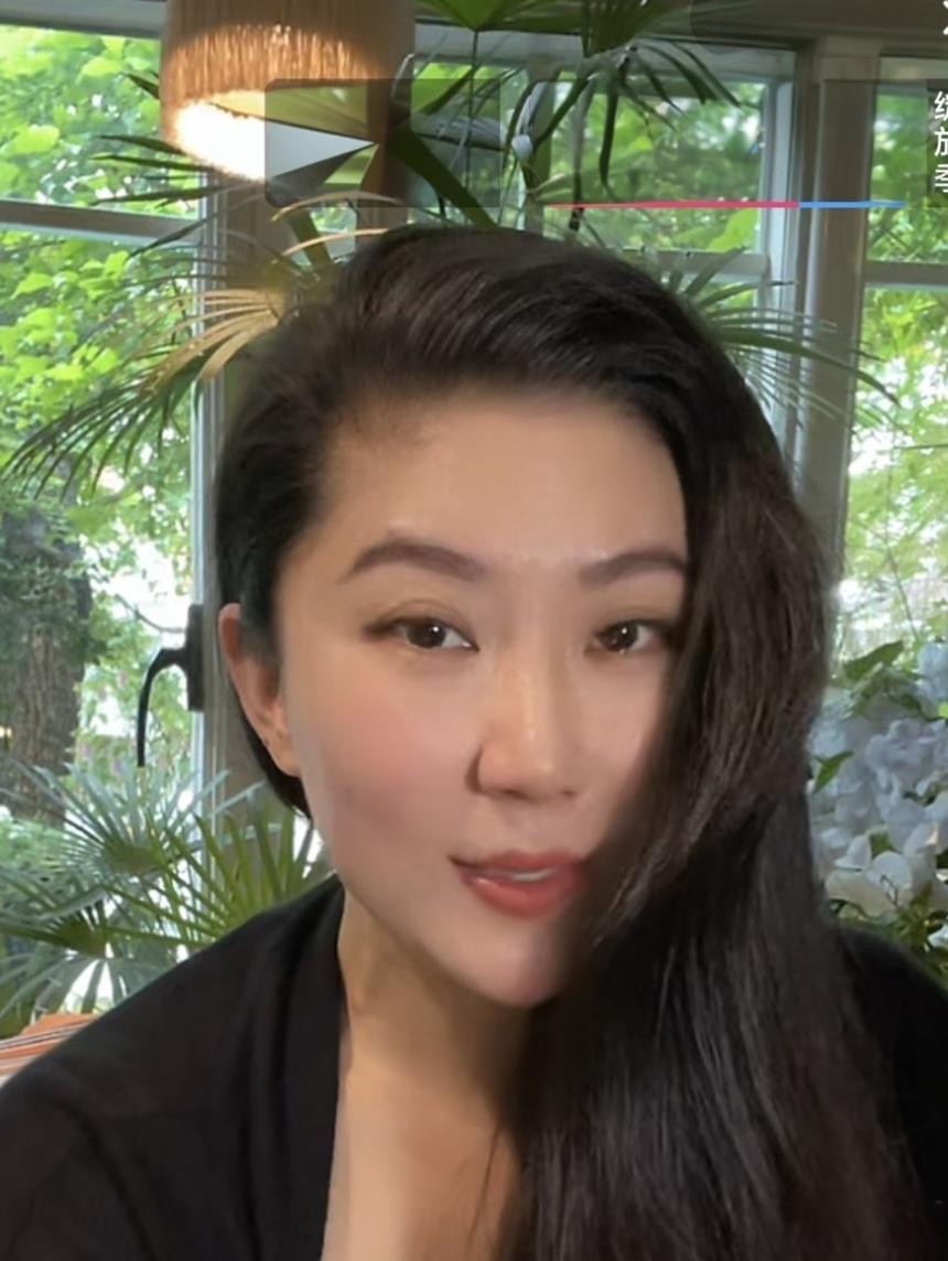 谢贤前女友coco，那要是不开美颜估计能丑出天际。在直播间向网友兜售她的三观，我