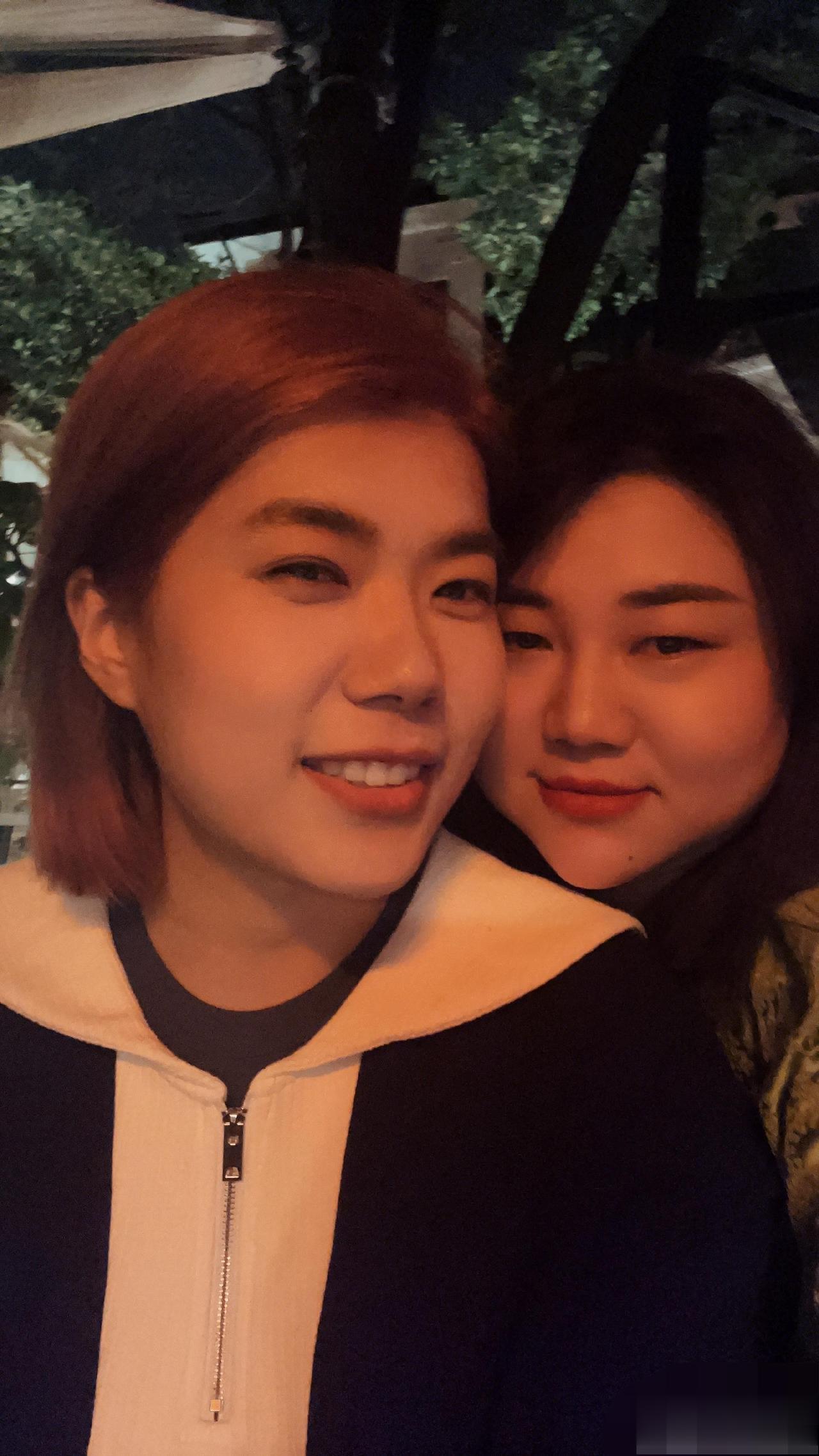 杨天真杜撰了一个问题，分别问了2个不同性格的好朋友：

“如果你和你的前男友分手