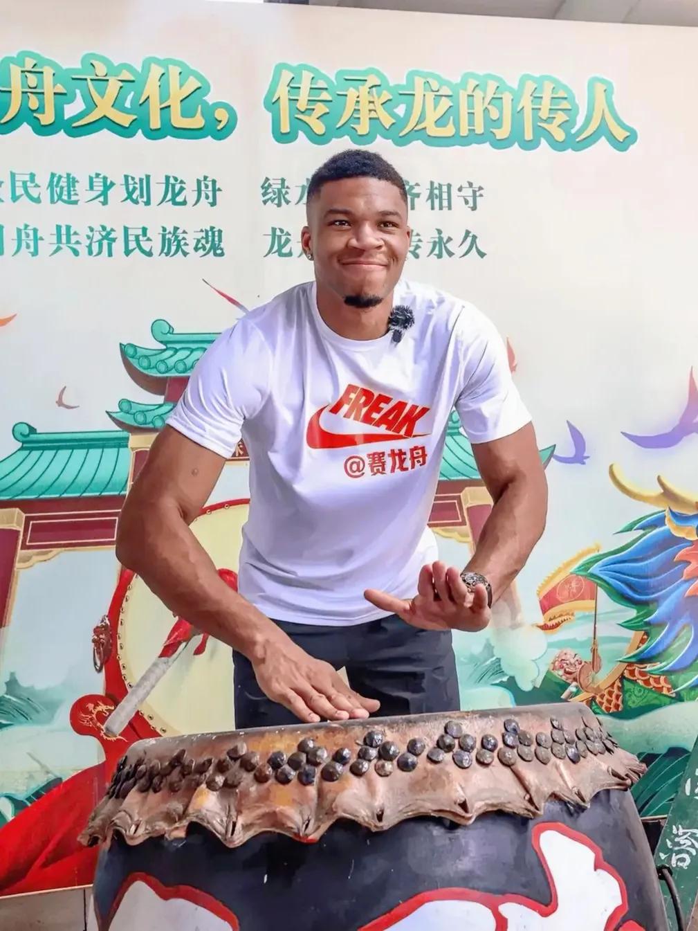 有一说一，字母哥中国行人气不高的主要原因是以下这五个：

1、上一次NBA中国赛