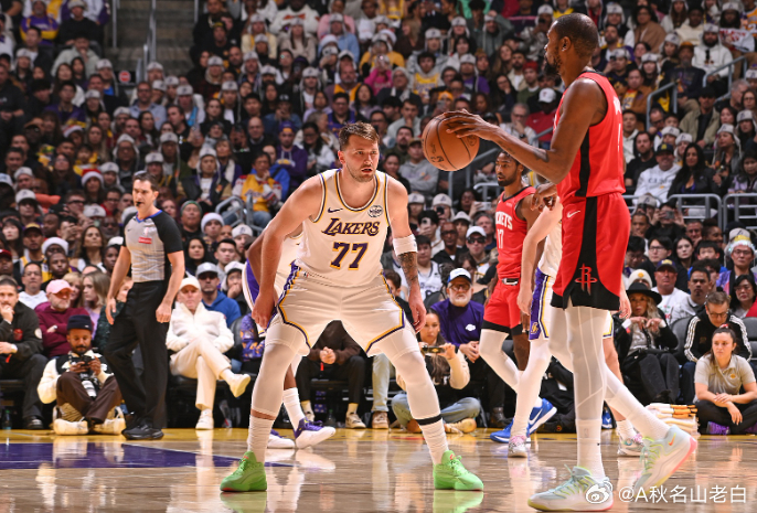 近日，前NBA球员丹尼·格林在《No Fouls Given》节目中谈到了火箭。