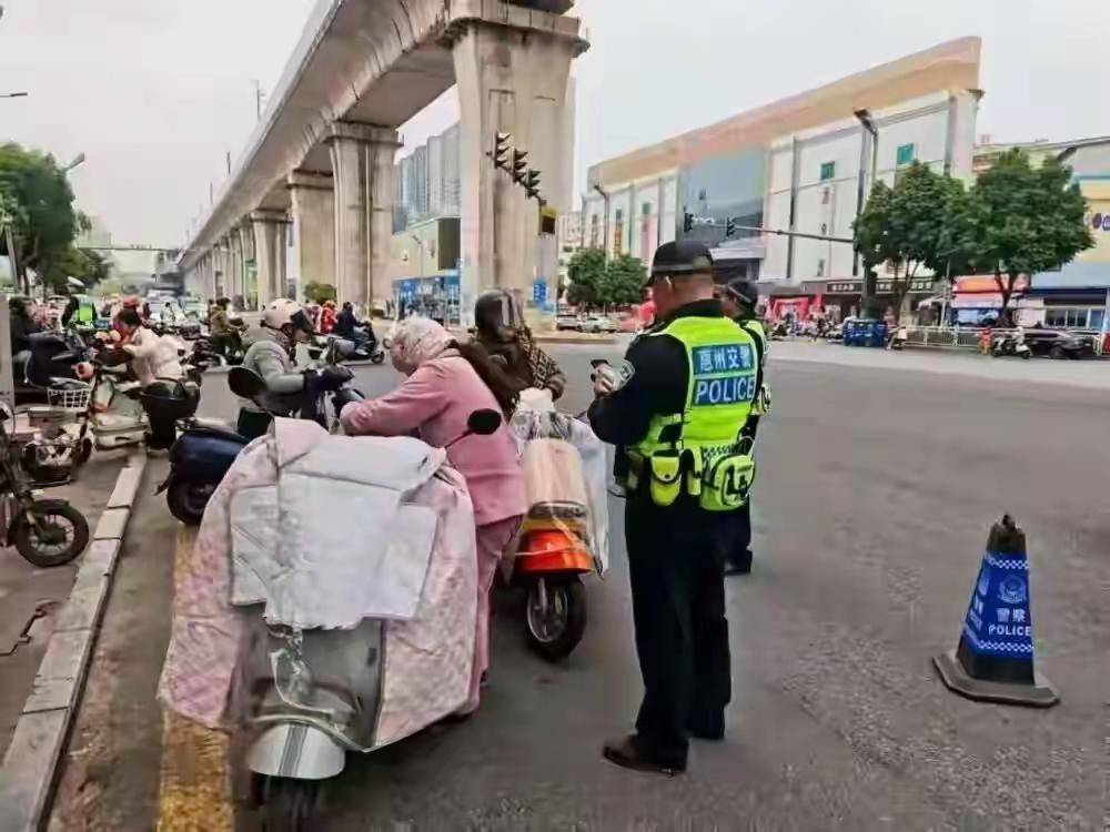 从2026年2月开始，我国正式实施《行政执法监督条例》，专门整治乱罚款、随意执法