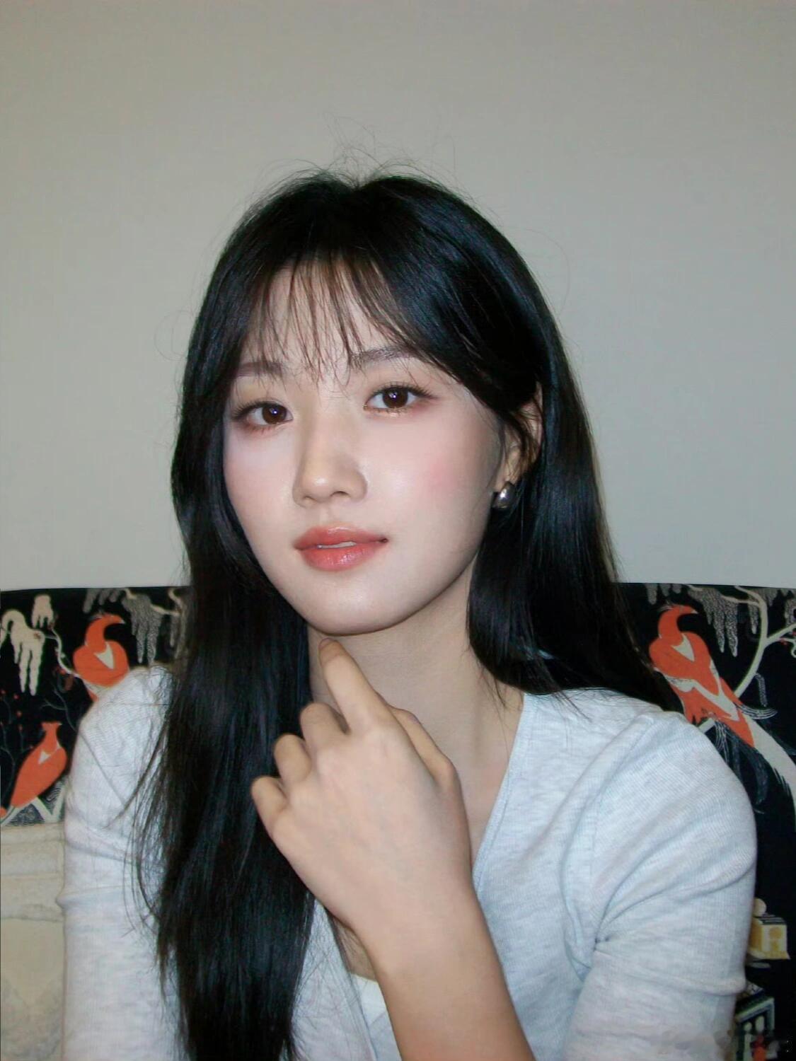卢昱晓[超话]  好喜欢这组照片卢昱晓｜ ​​​