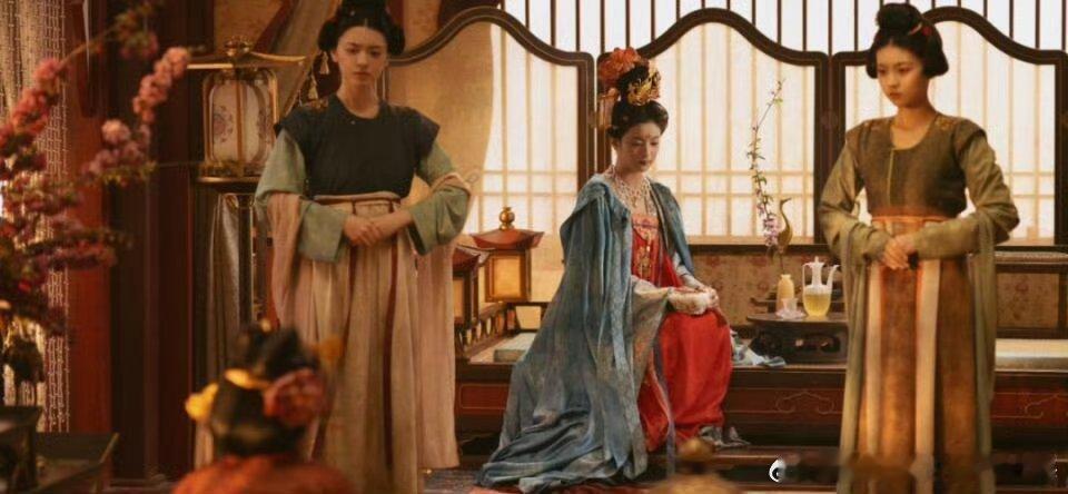 国色芳华片尾好多人啊 每一部好剧都少不了幕后工作人员的默默付出 