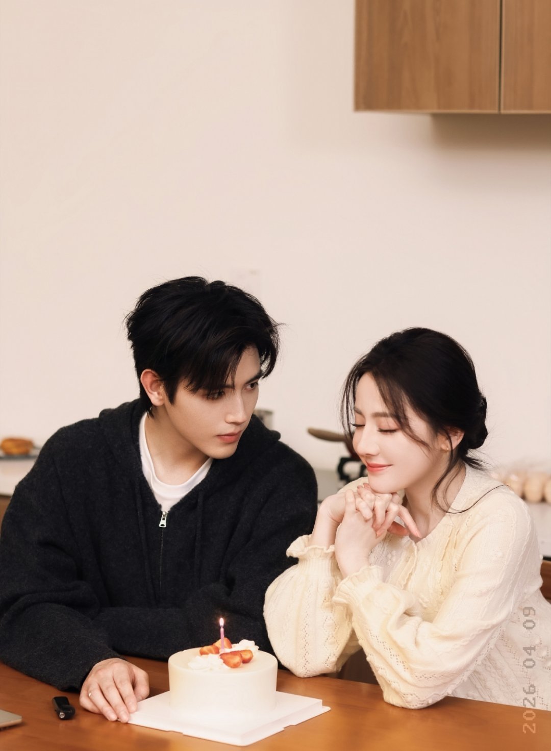 迪丽热巴是陈飞宇铁粉了热巴在评论区给陈飞宇庆生“段小狐狸，祝你逢凶化吉，长命百岁