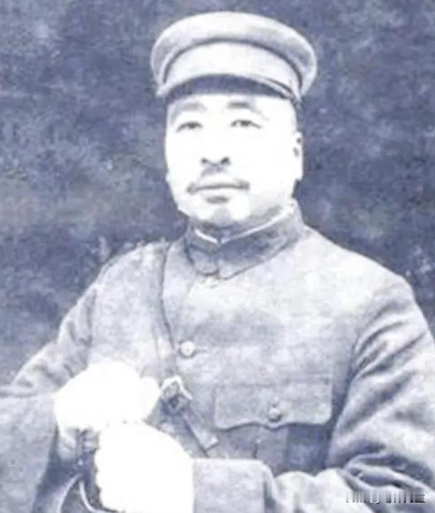 1949年12月，孙元良在兵团部大摆筵席，邀请师以上将领参加。然而，见出席者寥寥