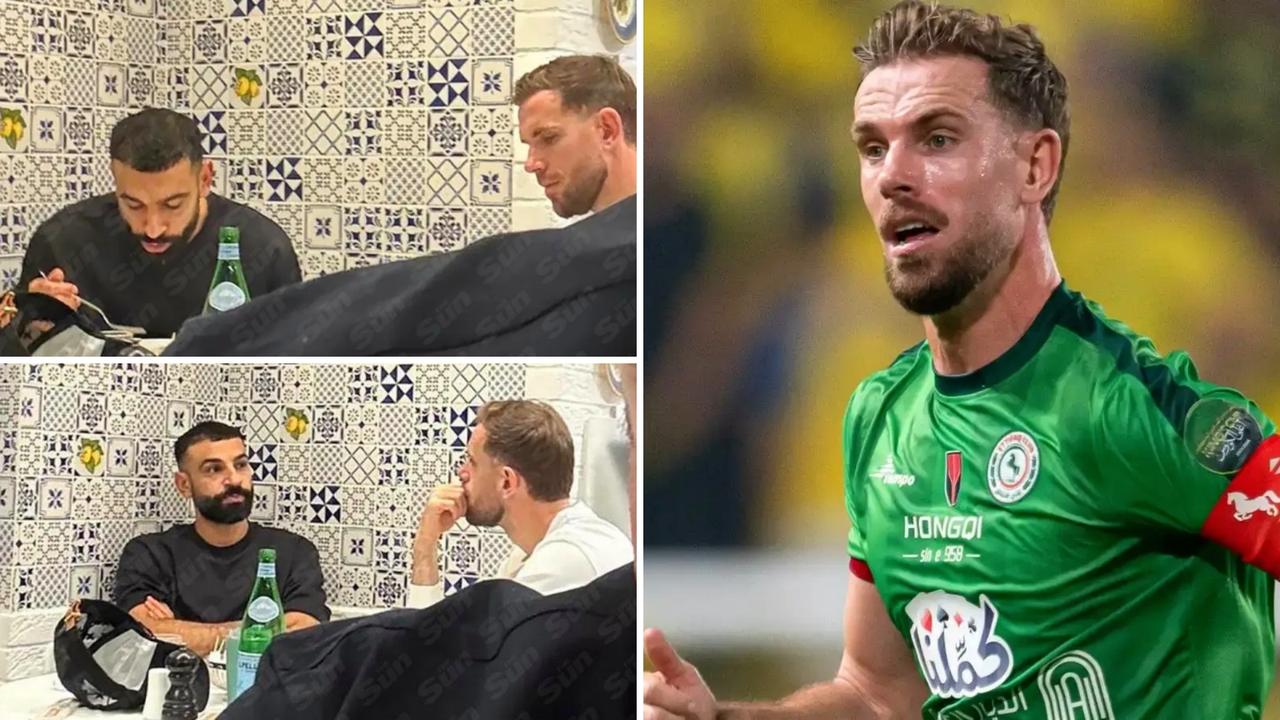 讨教沙特经验？媒体报道，萨拉赫与亨德森聚餐，后者回答了许多问题，二者相谈甚欢。