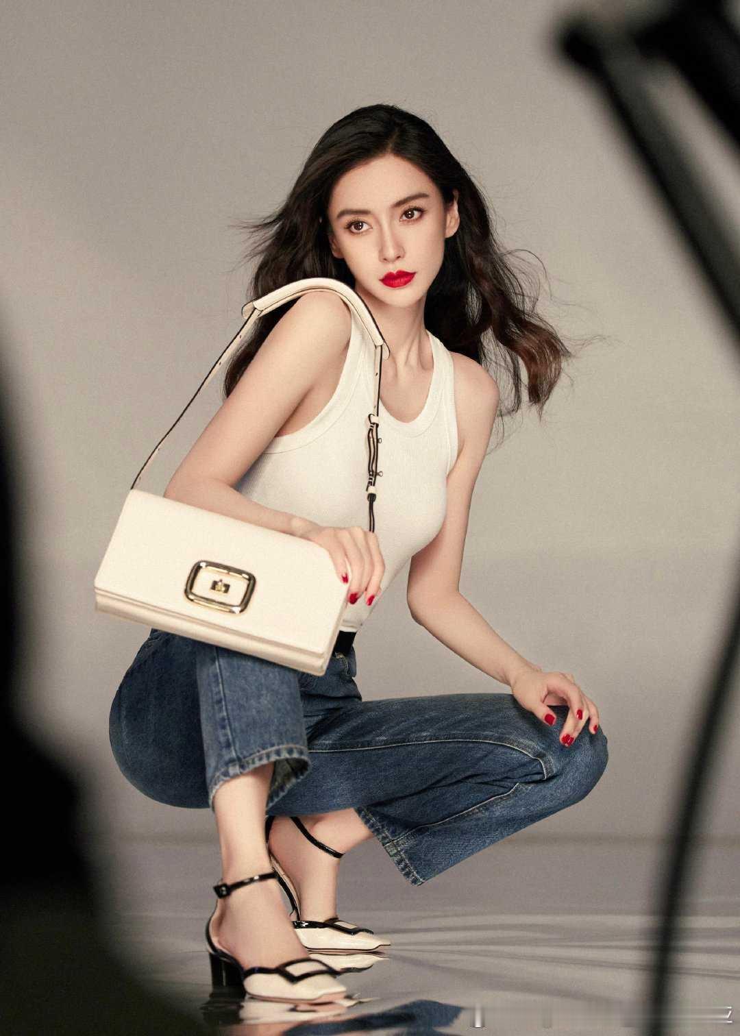 angelababy angelababy  不算狂热却足够长久，你的每一个作品