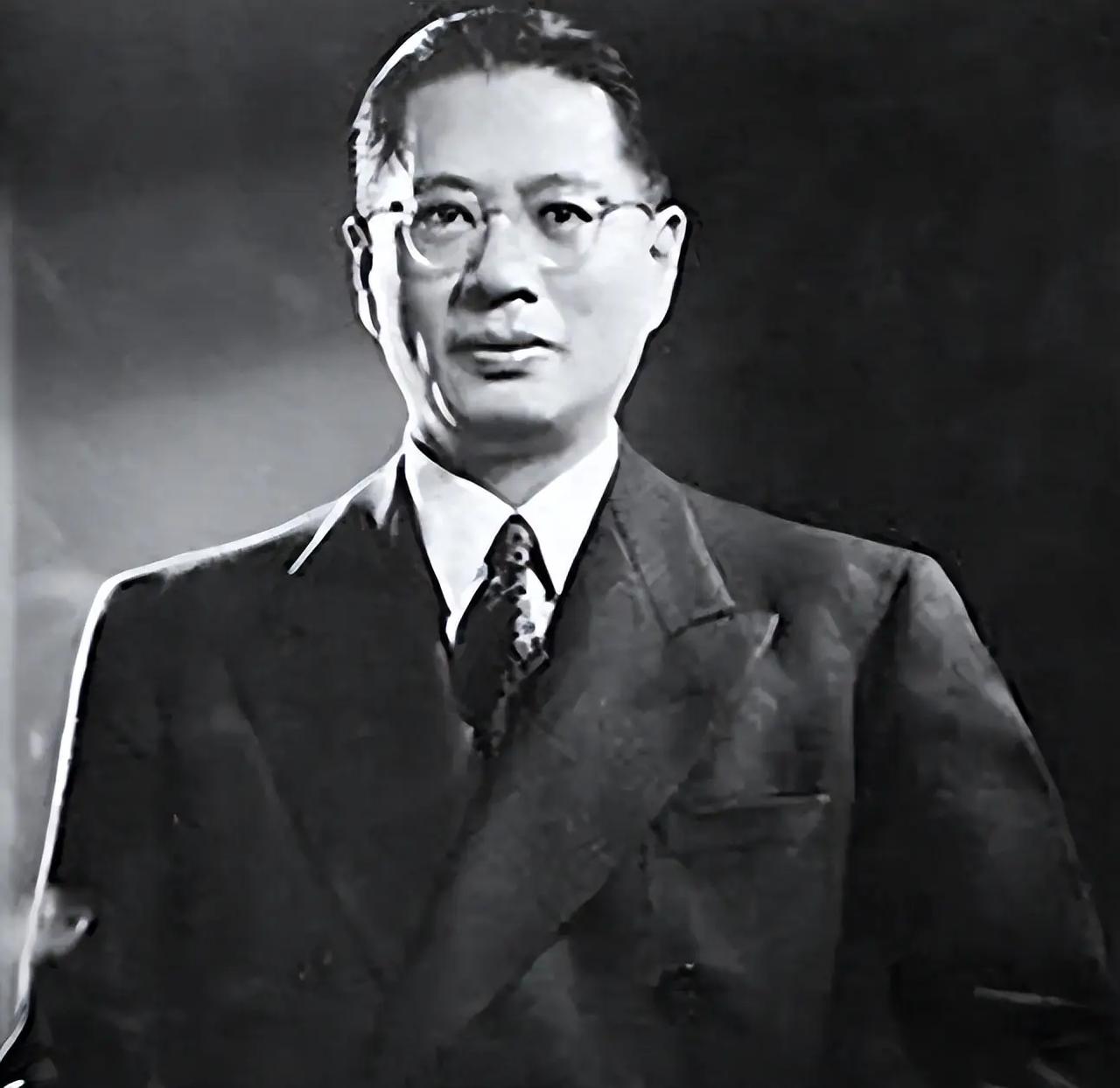1933年，蒋介石逼要军费时打了宋子文一耳光，宋子文愤然辞职

一个掌管全国钱袋