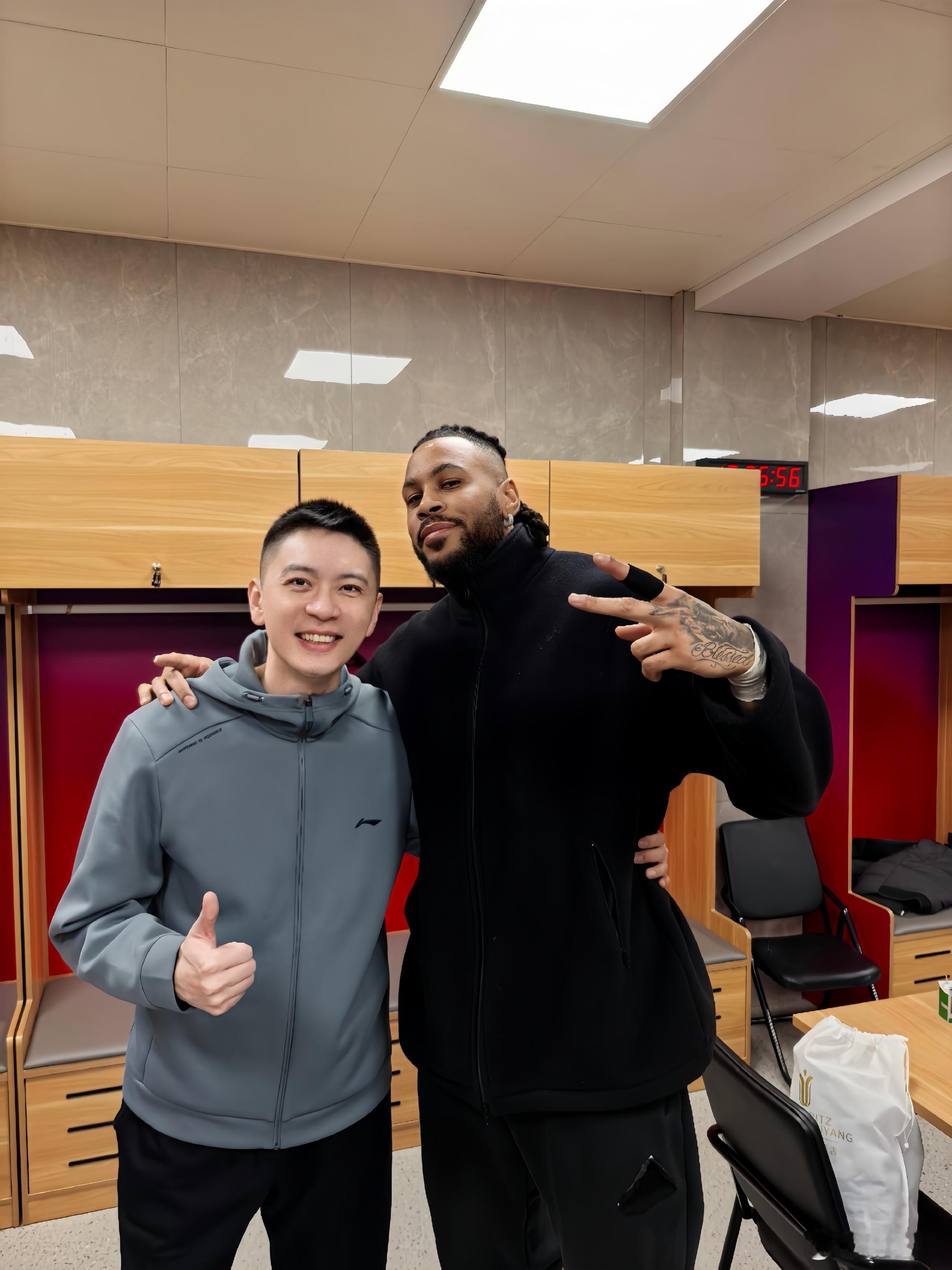 莫兰德老开心了