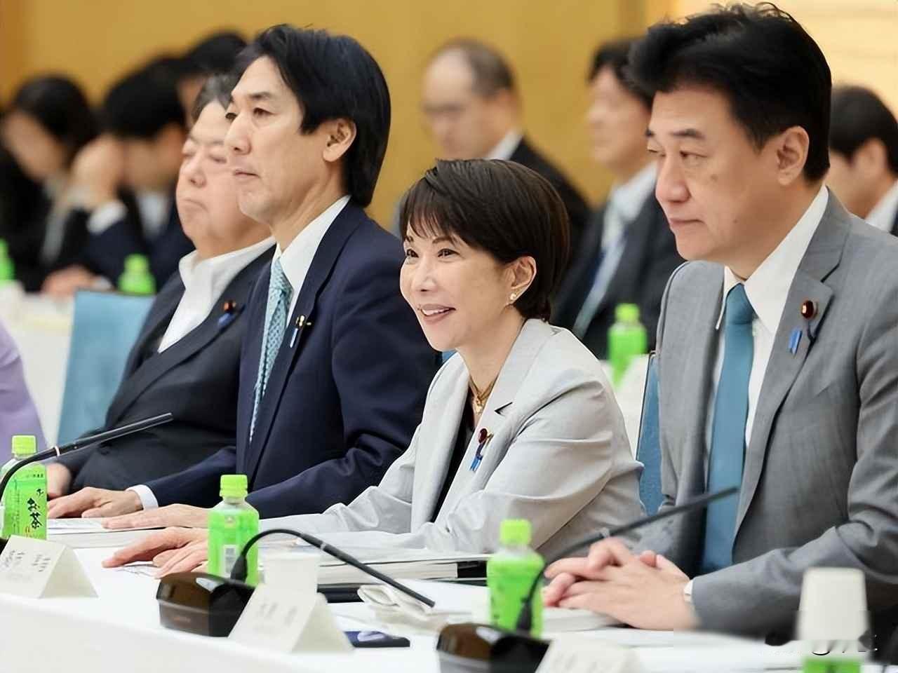 高市早苗说挖到50吨稀土泥，技术专家当场打脸，日本这步棋走得有点急

七月初，日