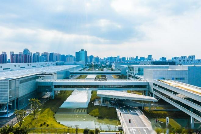 【功勋工厂退场，上汽大众为何关闭安亭一厂？】你知道一代神车桑塔纳最先是哪里生产的