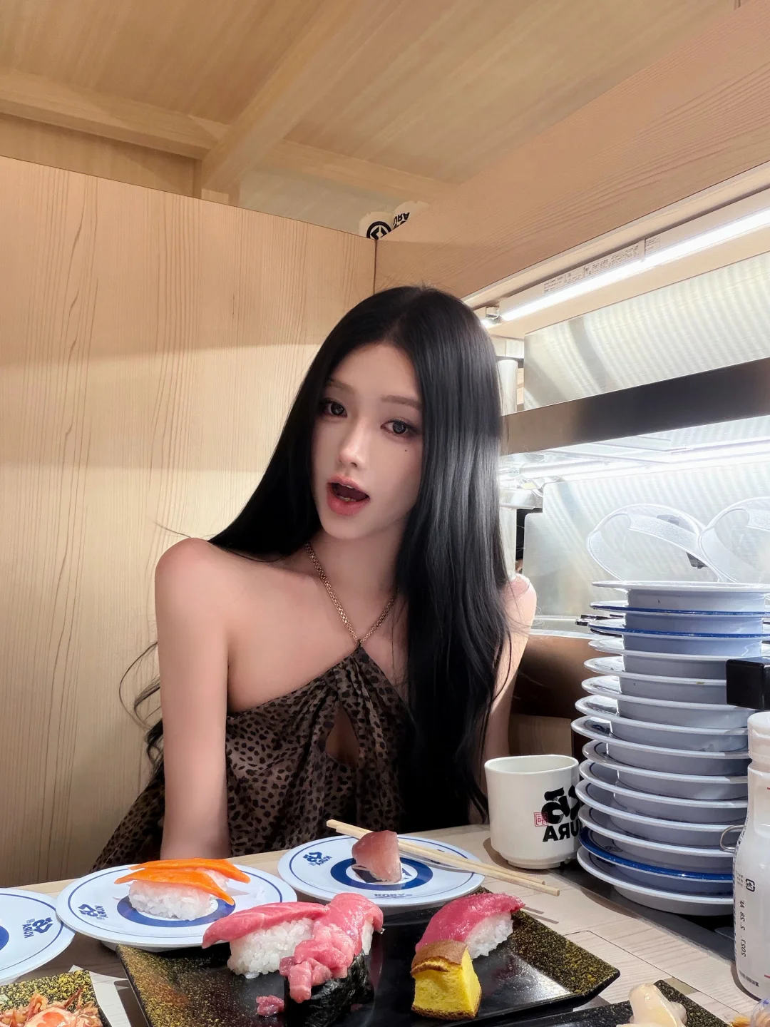漂亮不能当饭吃 但是可以和漂亮的我吃饭