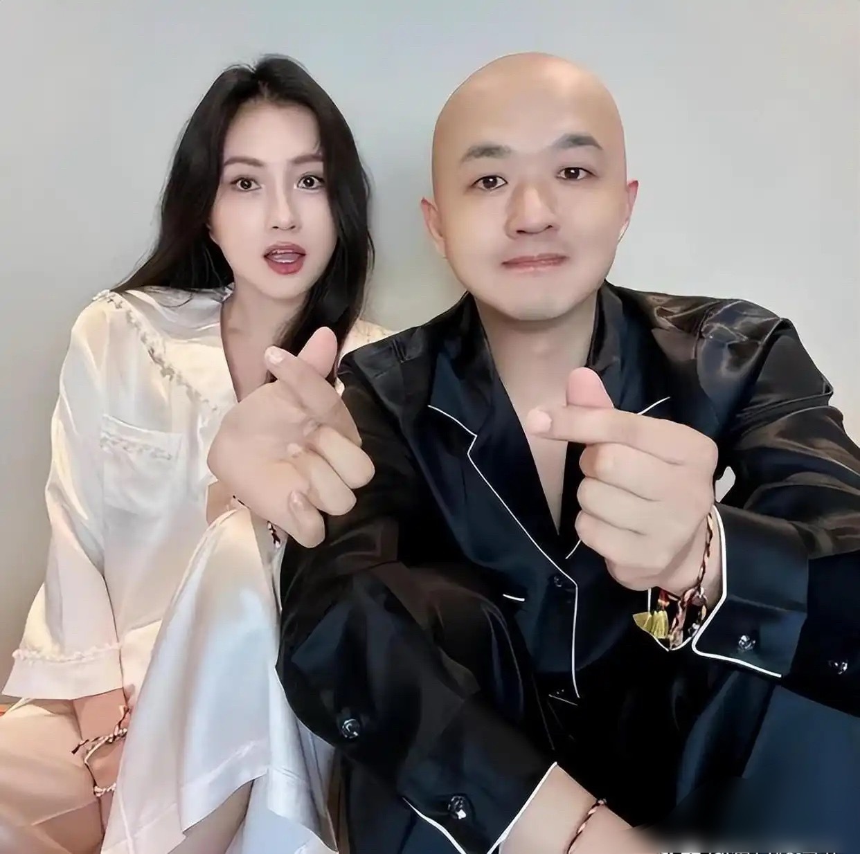 实拍视频！包贝尔深夜进女房，窗帘拉上，七小时后走人 ​​​