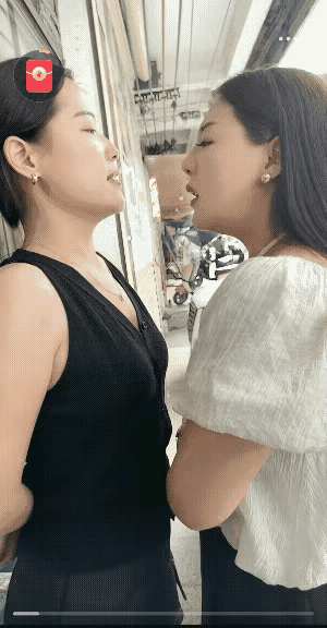 君子动口不动手，这对闺蜜是把这句话贯彻到底了。一句“狠话”能来回掰扯半天，这吵架
