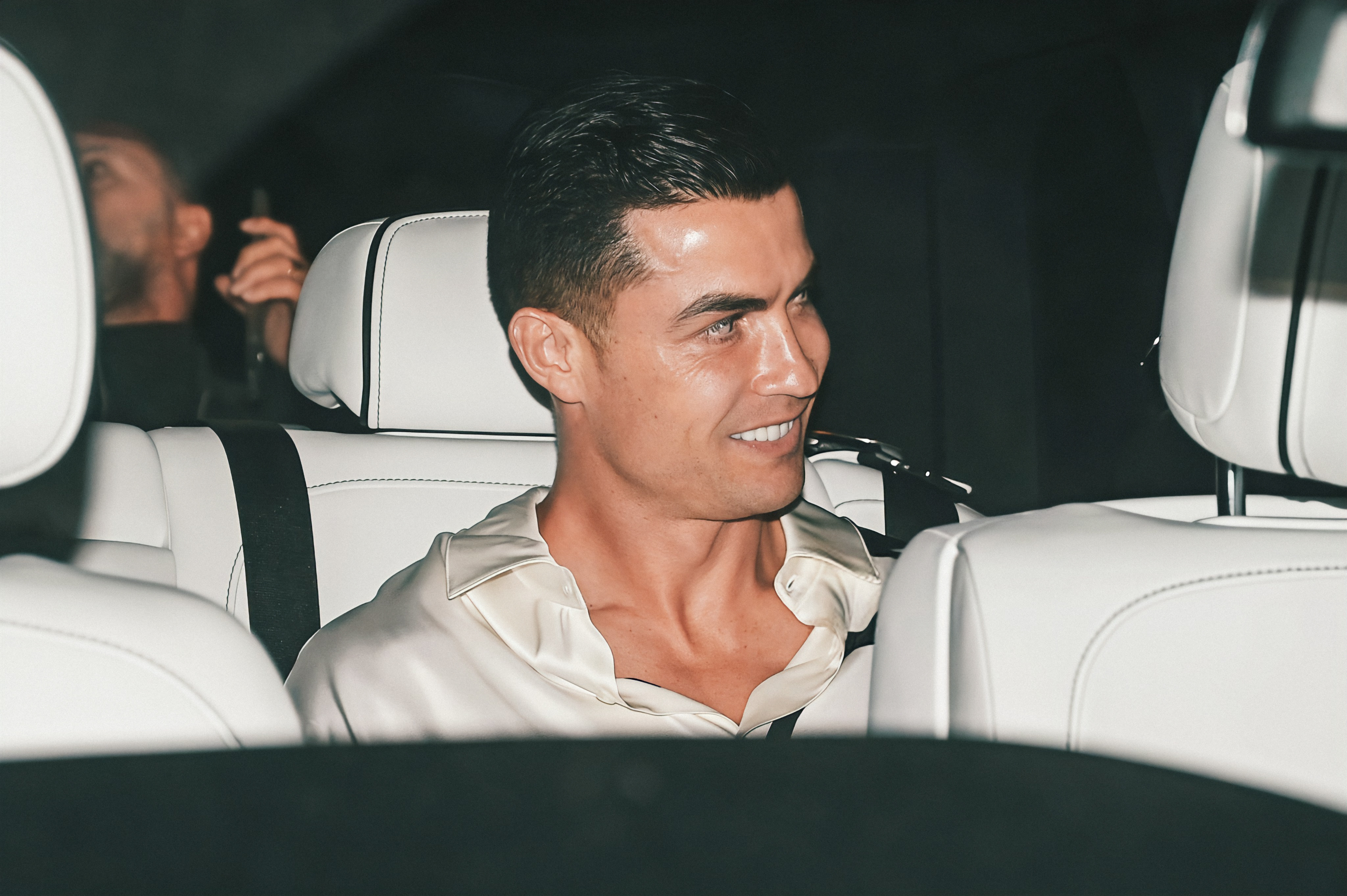 C罗现身马德里 🛑 罗哥回到车内的镜头𝑪𝒓𝒊𝒔𝒕𝒊𝒂𝒏𝒐𝑹