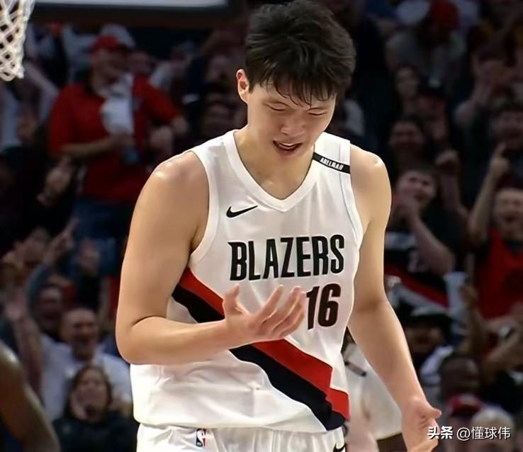 诺里谈杨瀚森：

“我对杨瀚森的表现很满意。”

“当他上场之后。”

“做到了