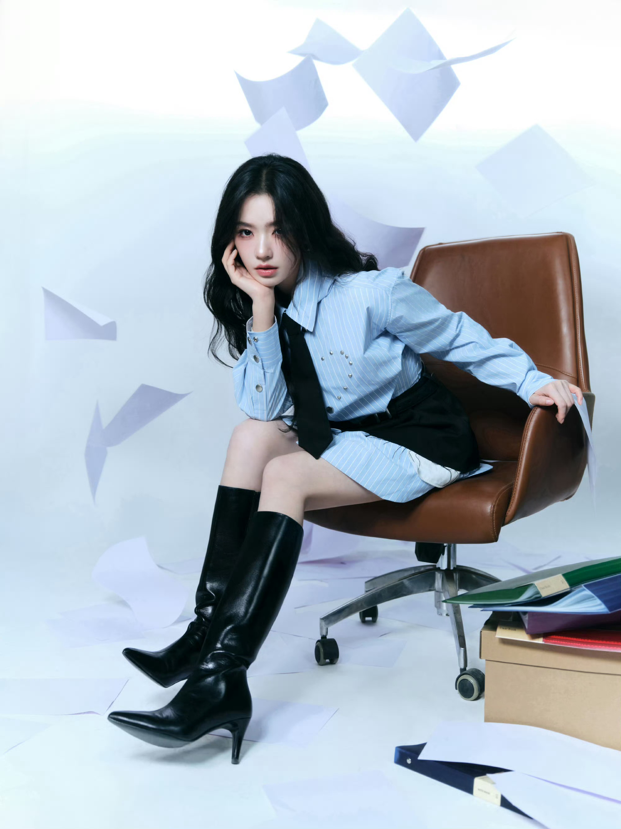 学姐风林晚上线 林允穿靴子超美！可以多穿