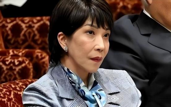 日本车企25年霸主梦碎！中国2700万辆销量直接骑脸输出，小日子这回是真急眼了，
