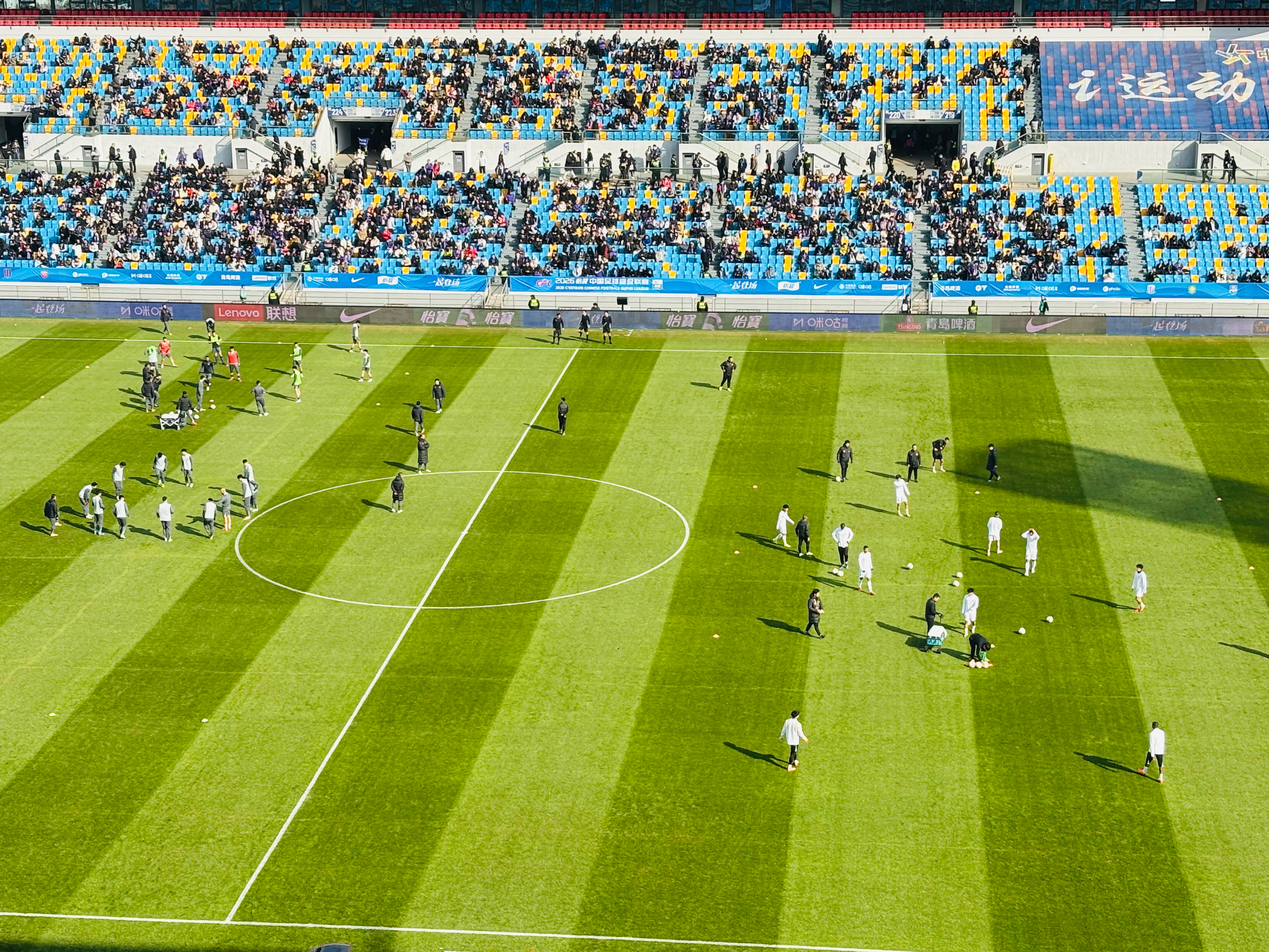 太冷了这个半场，基本演满意，整体节奏还可以，就是缺少边路爆点。天津津门虎vs重庆