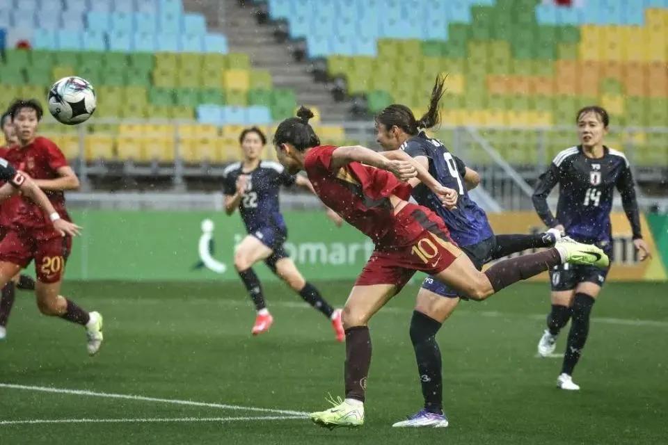 中国女足逼平日本！获得东亚杯亚军！遗憾错失冠军！但至少对阵日韩女足没有输球！这支