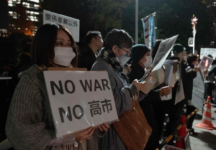 【高市挑起中日对立，西方媒体都看不下去了】据日本《日刊现代》网站11月25日报道