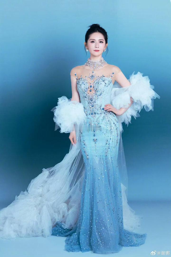 原来不想当喜剧明星的主持人不是好歌手祝娜姐演唱会顺利！谢娜演唱会谢娜