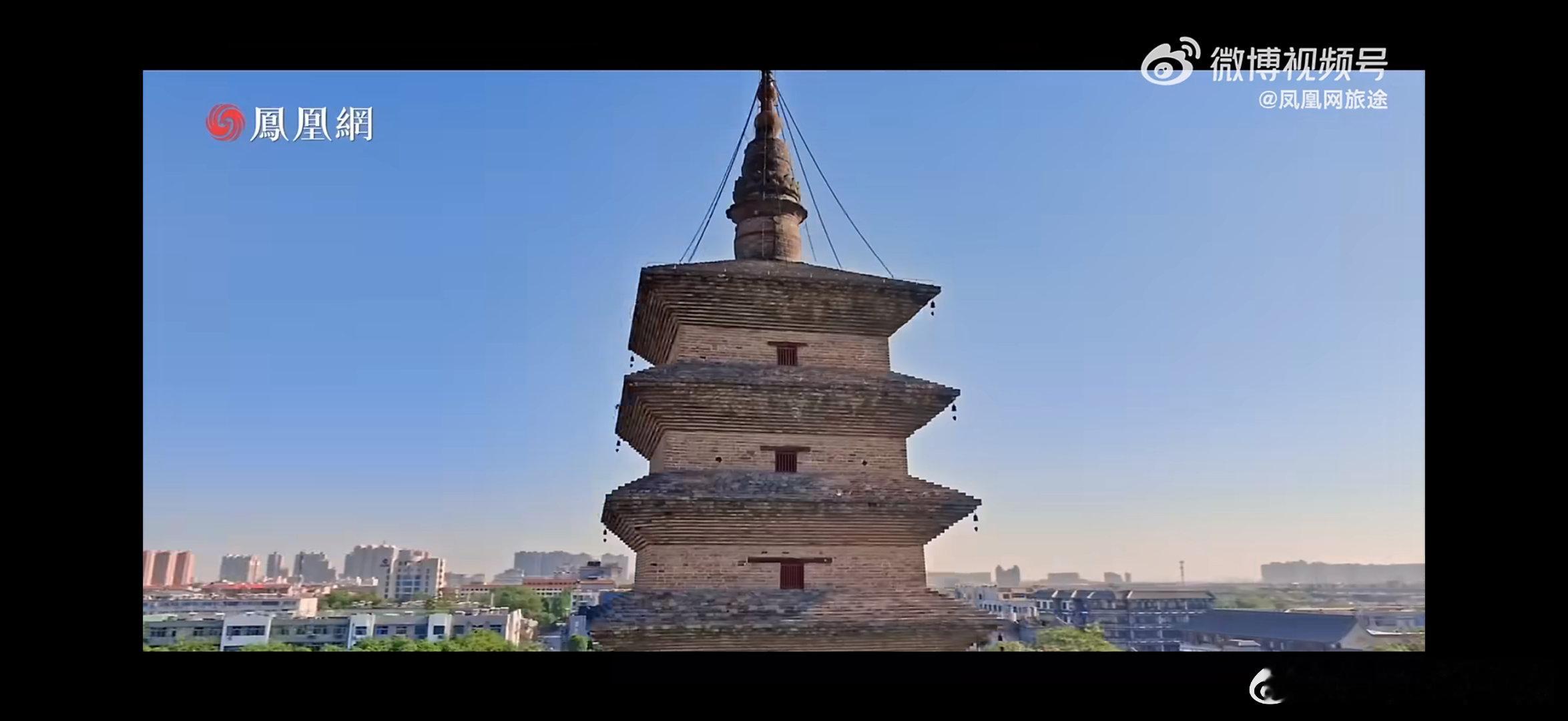 石家庄夜市近千摊位场面震撼河北夜市的烟火气可以去班味 灯火连成海，小吃香漫街。近