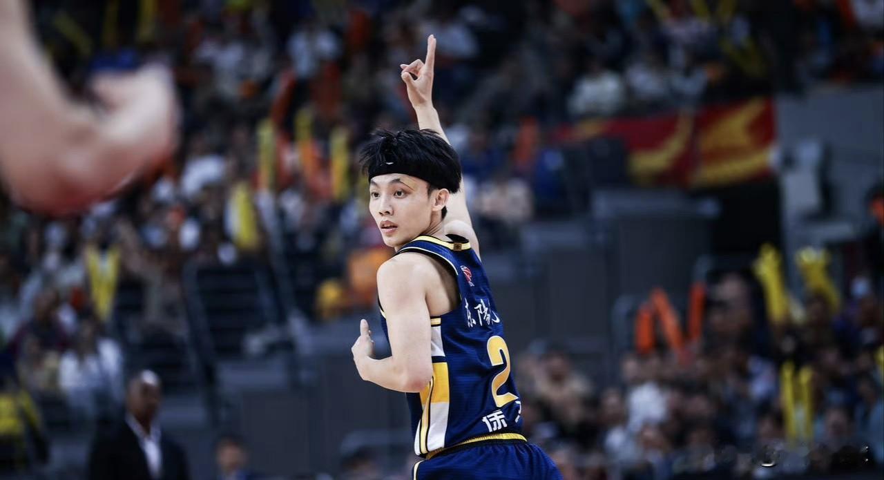 广东宏远面对广州龙狮会晋级八强吗？难度真的很大原因有三个方面
第一个方面广东宏远