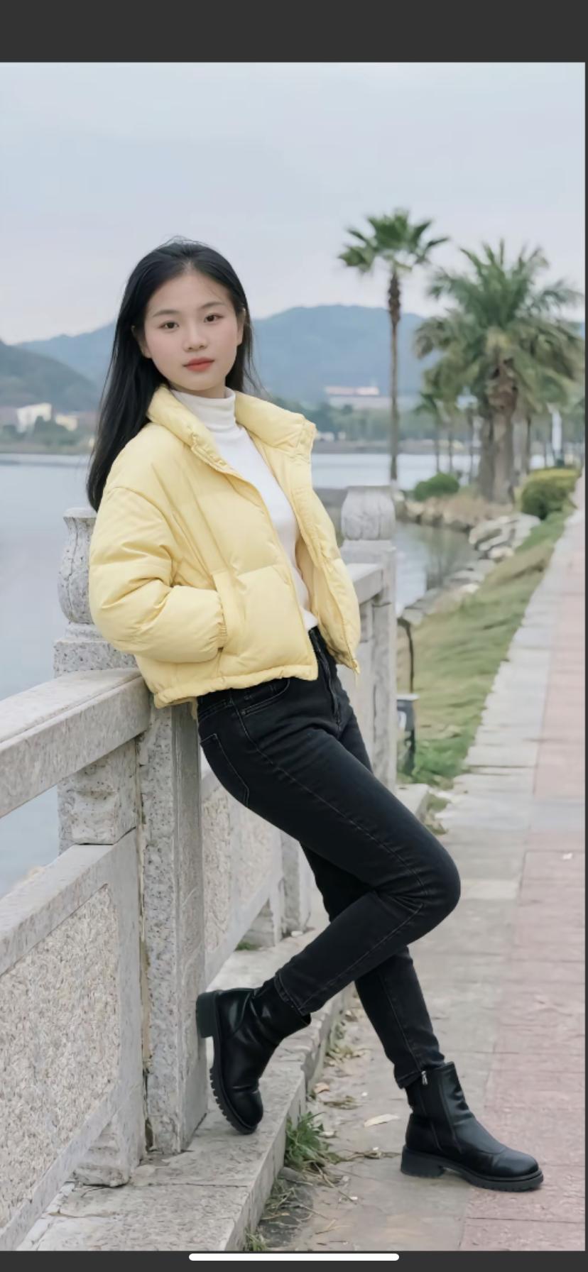 阳光明媚的午后，少女倚栏轻笑，暖阳洒满心间。