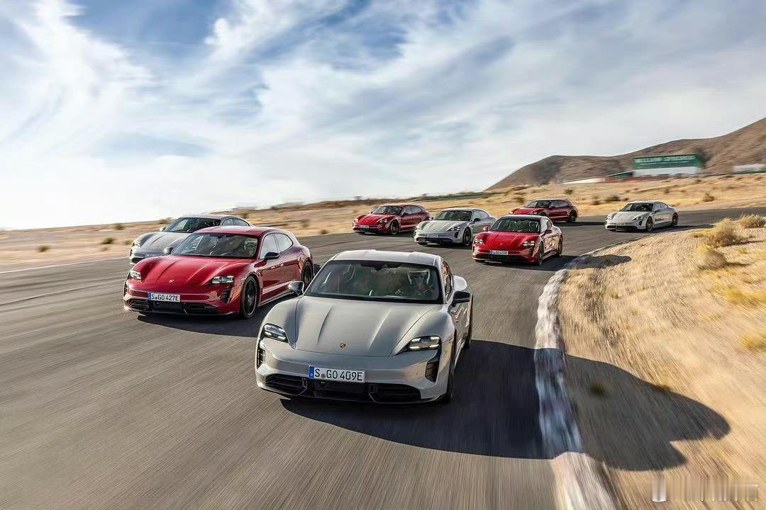 2026年一季度中国市场销量：奔驰：111600辆，同比-27%奥迪：12710