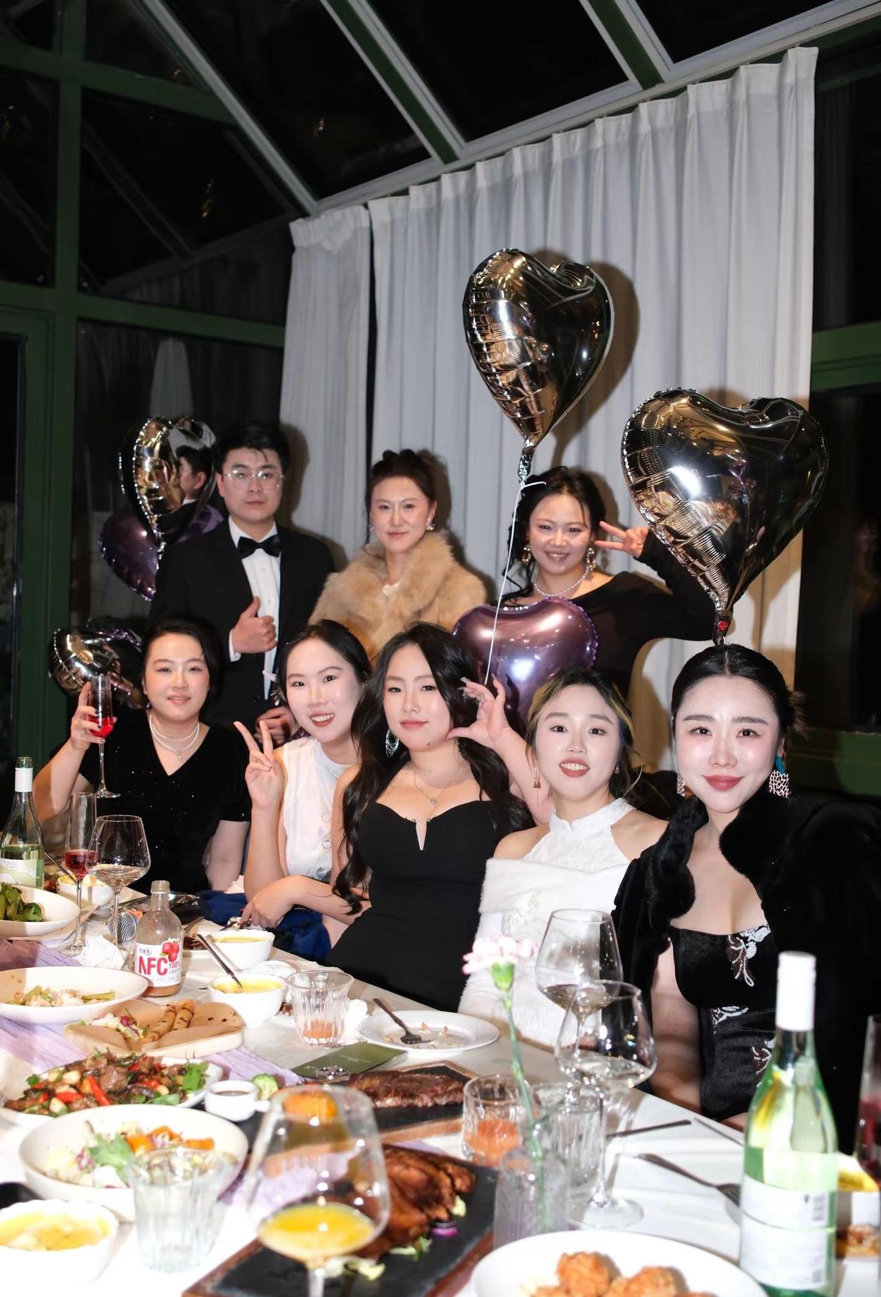 2025关键词:忙碌、探索、优化、迭代、充实、疲惫、收获；2026关键词：改变、