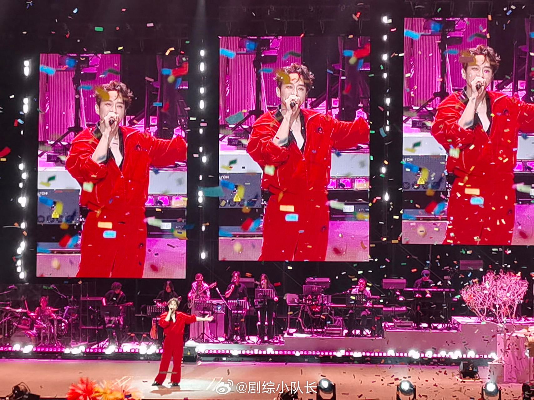 你是张栋梁那他是谁红衣帅炸了 